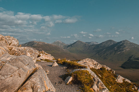 La chaîne de montagne du Connemara, co. Galway